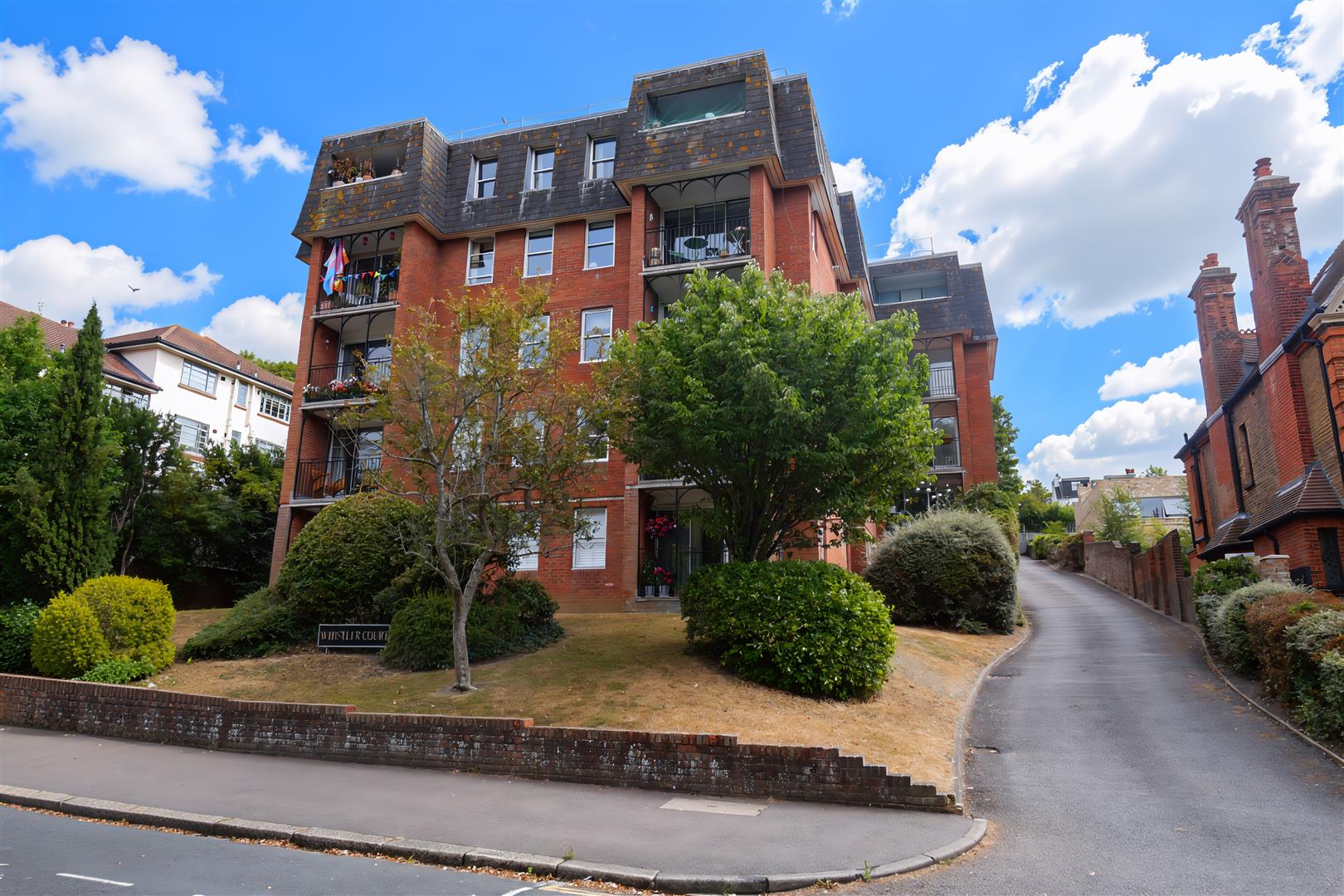 2 bedroom Flat